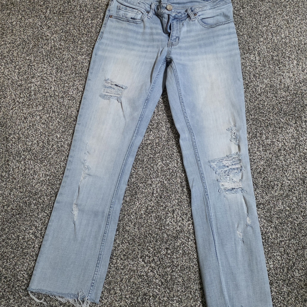 BKE Light Blue Cropped Distressed Jeans